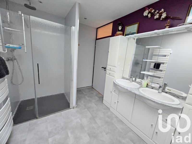 Maison - 207 m² - 7 pièces