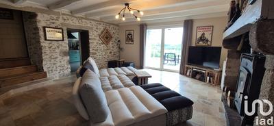 Maison - 222 m² - 6 pièces