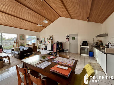 Maison - 85 m² - 3 pièces