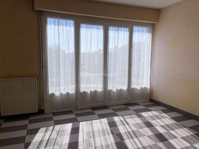 Immeuble - 208 m² - 9 pièces