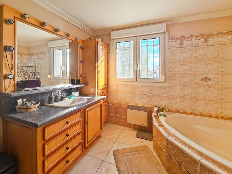 Villa - 160 m² - 4 pièces