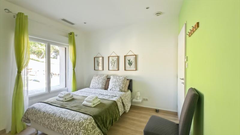 Maison - 300 m² - 10 pièces