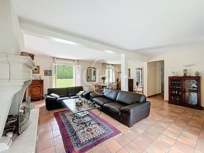 Maison - 168 m² - 8 pièces