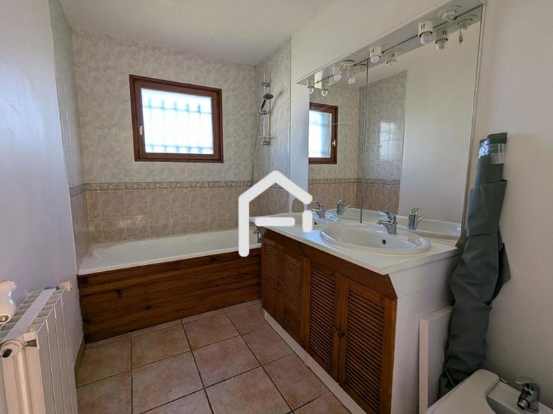 Maison - 110 m² - 5 pièces