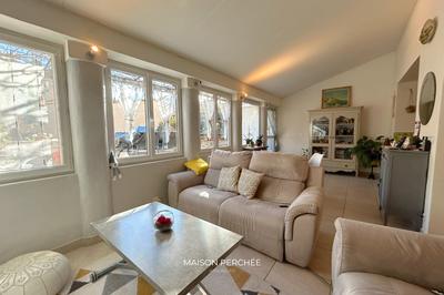 Appartement - 84 m² - 4 pièces