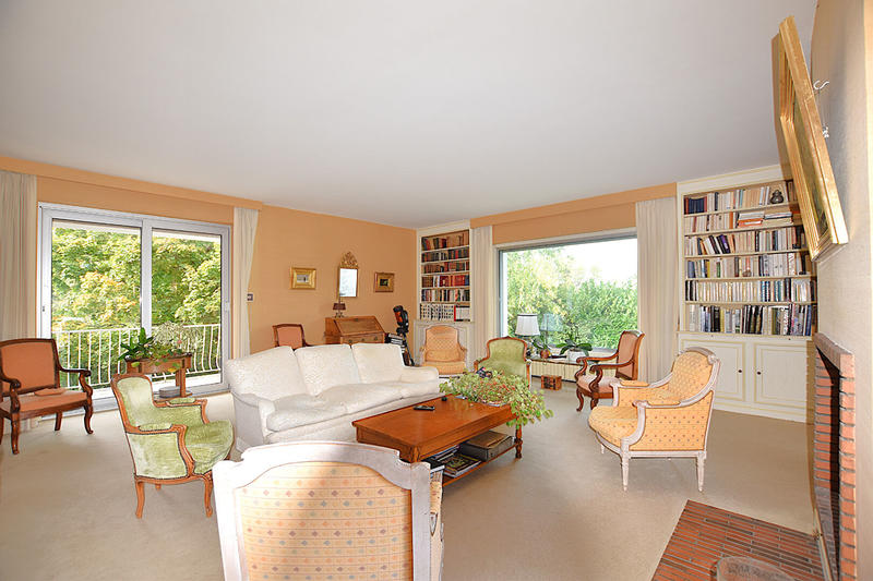 Maison - 254 m² - 12 pièces