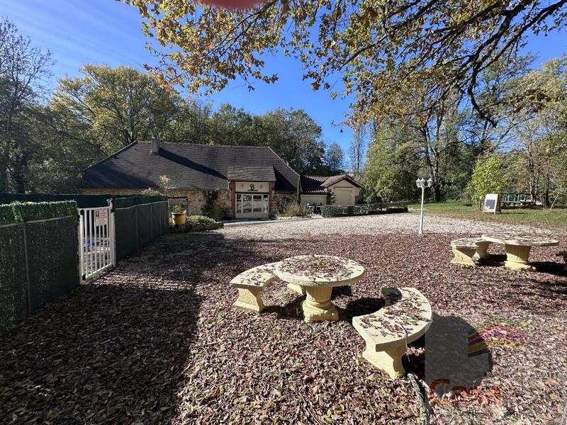 Fonds de commerce - 345 m²