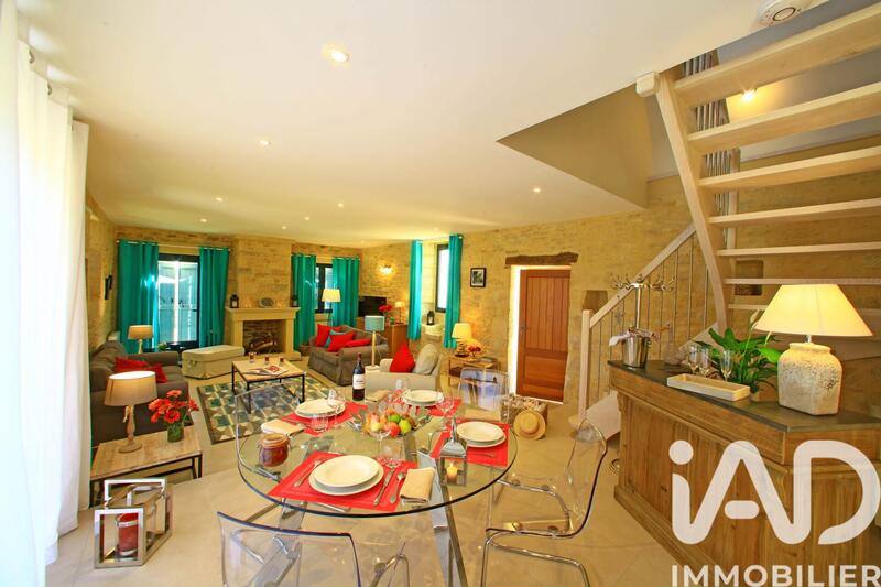 Maison - 760 m² - 21 pièces