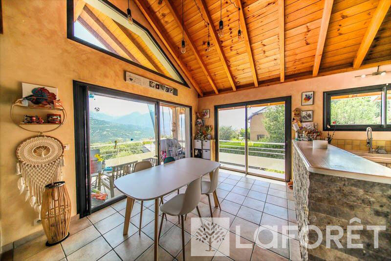 Maison - 166 m² - 8 pièces