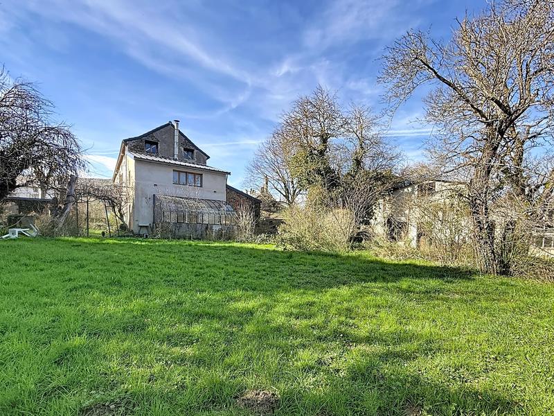 Maison ancienne - 302 m² - 12 pièces