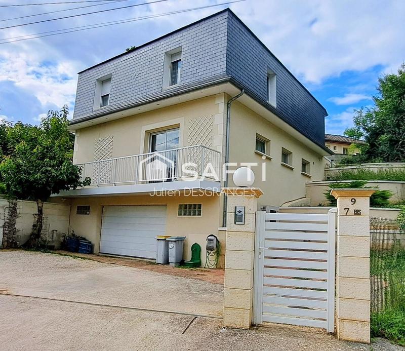 Maison - 200 m² - 7 pièces