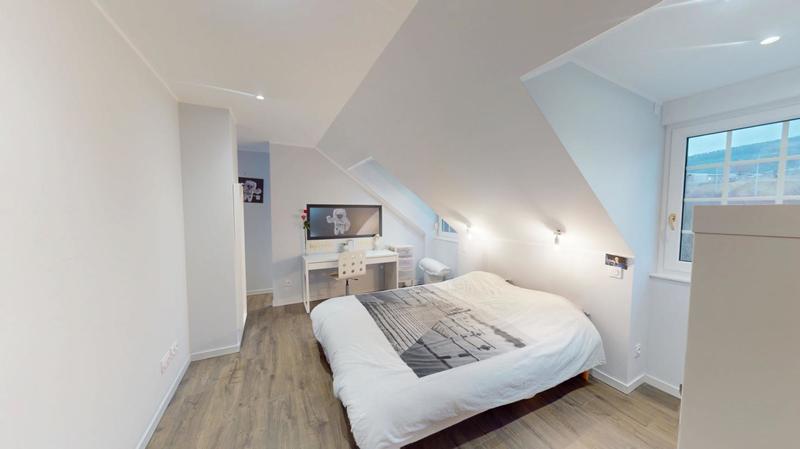 Appartement - 90 m² - 4 pièces