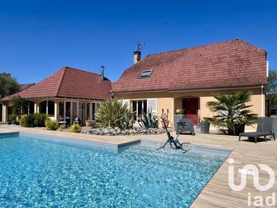 Maison - 230 m² - 7 pièces