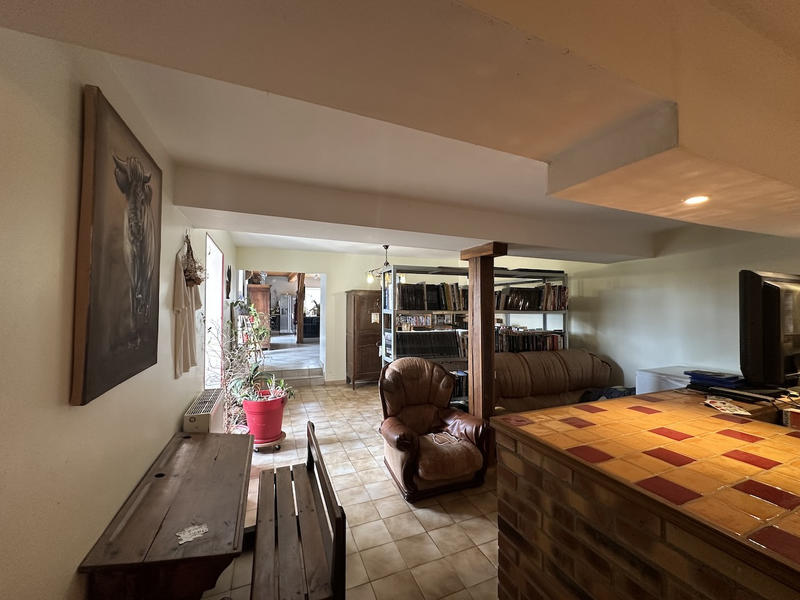 Maison - 230 m² - 7 pièces