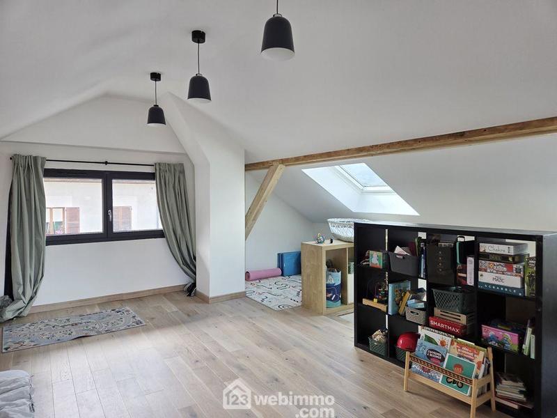 Maison - 110 m² - 4 pièces