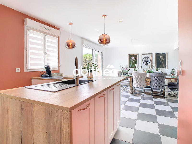 Maison - 117 m² - 6 pièces