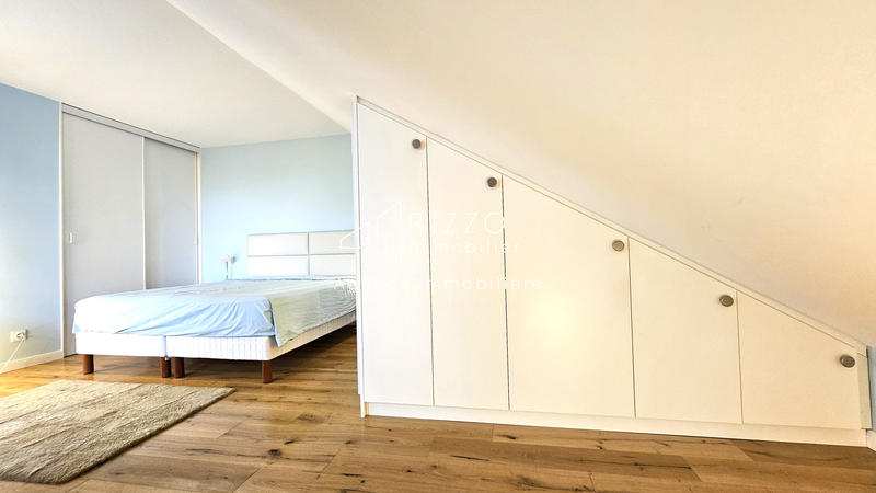 Appartement - 131 m² - 5 pièces