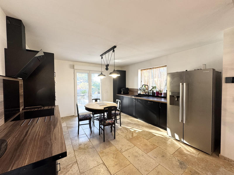 Villa - 243 m² - 7 pièces