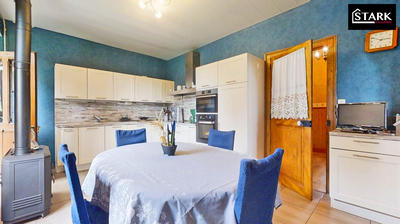 Maison - 185 m² - 11 pièces