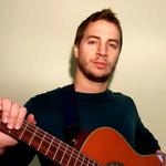 Frédéric Brewer chanteur-guitariste