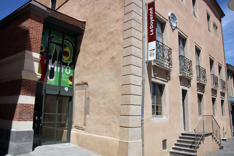 Le Doyenné espace d'art moderne